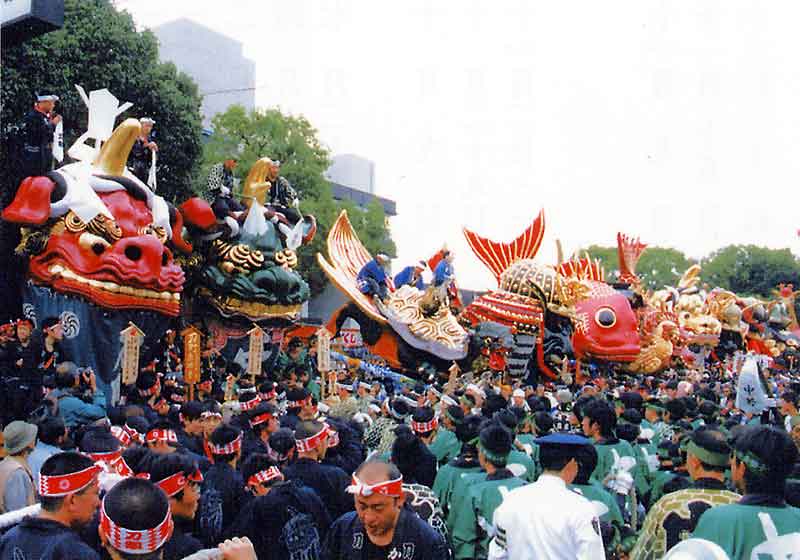 唐津くんち ４００年の伝統 １４台の曳山